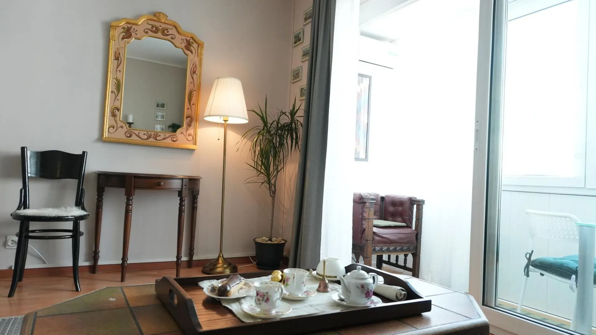 Bucharest Central Studio 0*,  Romania